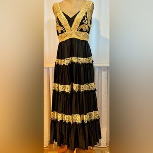 BASIX II Elegant Black and Gold Maxi Dress, Elegant , size 8, 100% Silk, lined